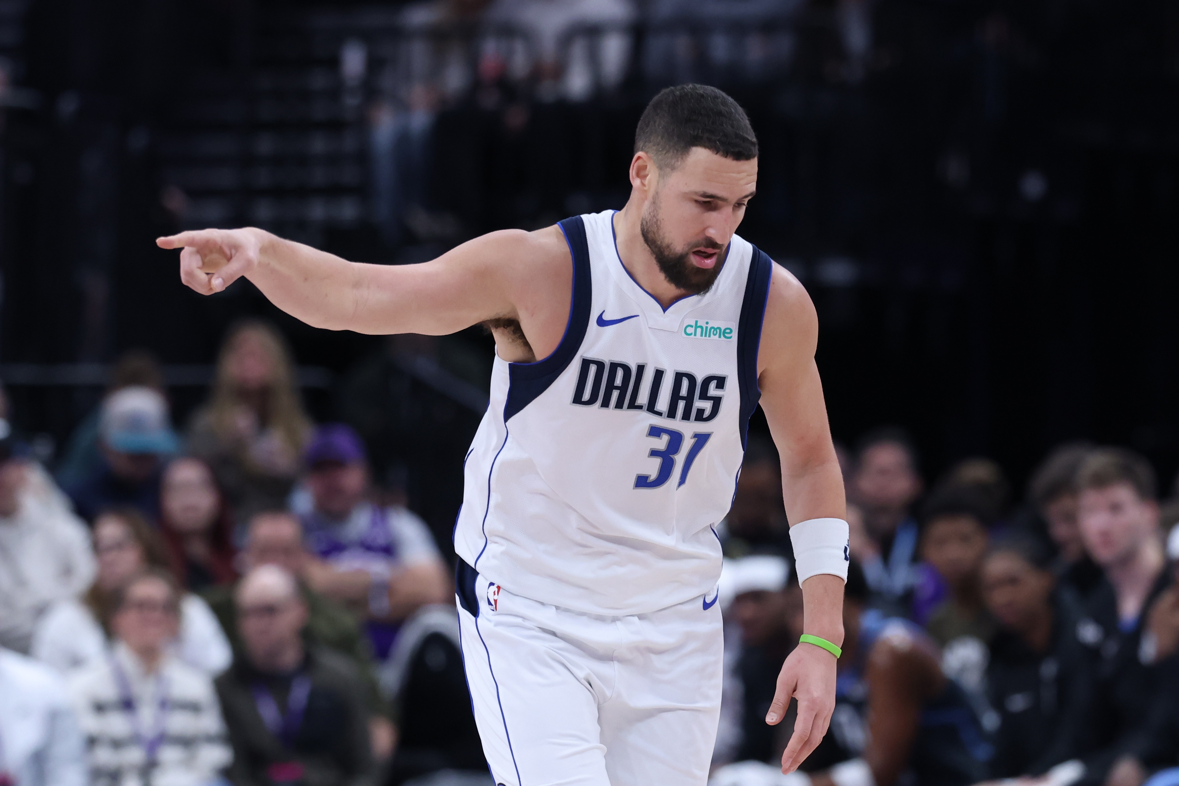 江南体育app-基德：克莱的牵制力为队友创造了机会 他正处于极高水准