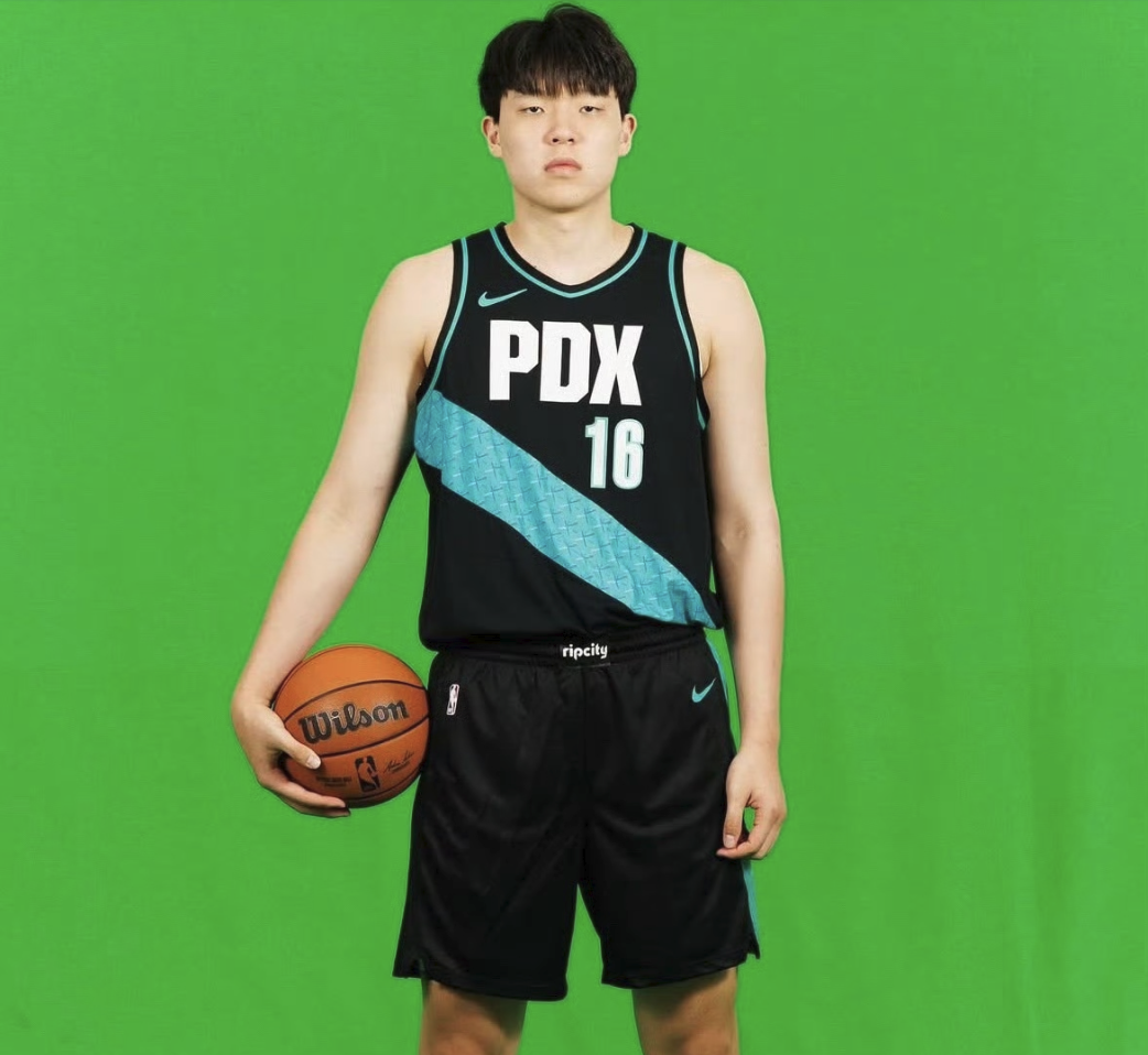 江南体育下载-杨瀚森砍13+7+3+2，率队122-129惜败！开拓者2号单打独斗，太抢戏